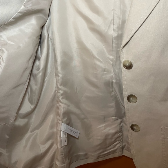 Ann Taylor Women’s Blazer - Picture 2 of 4